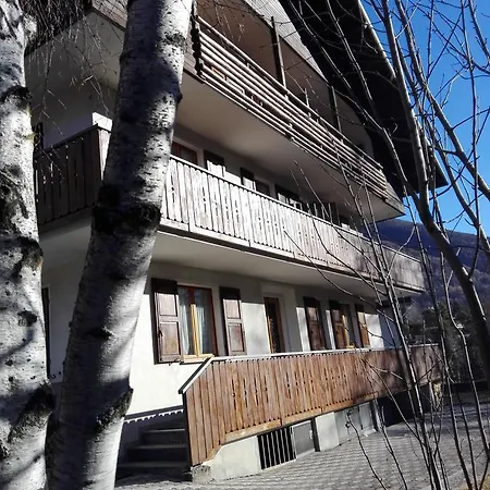 Semesterbostad Bianco *
